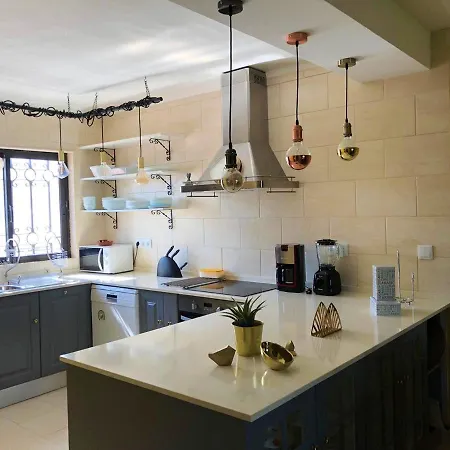 House With 2 Bedrooms In Carvoeiro With Wonderful Sea View Shared Pool Furnished Garden 卡武埃鲁